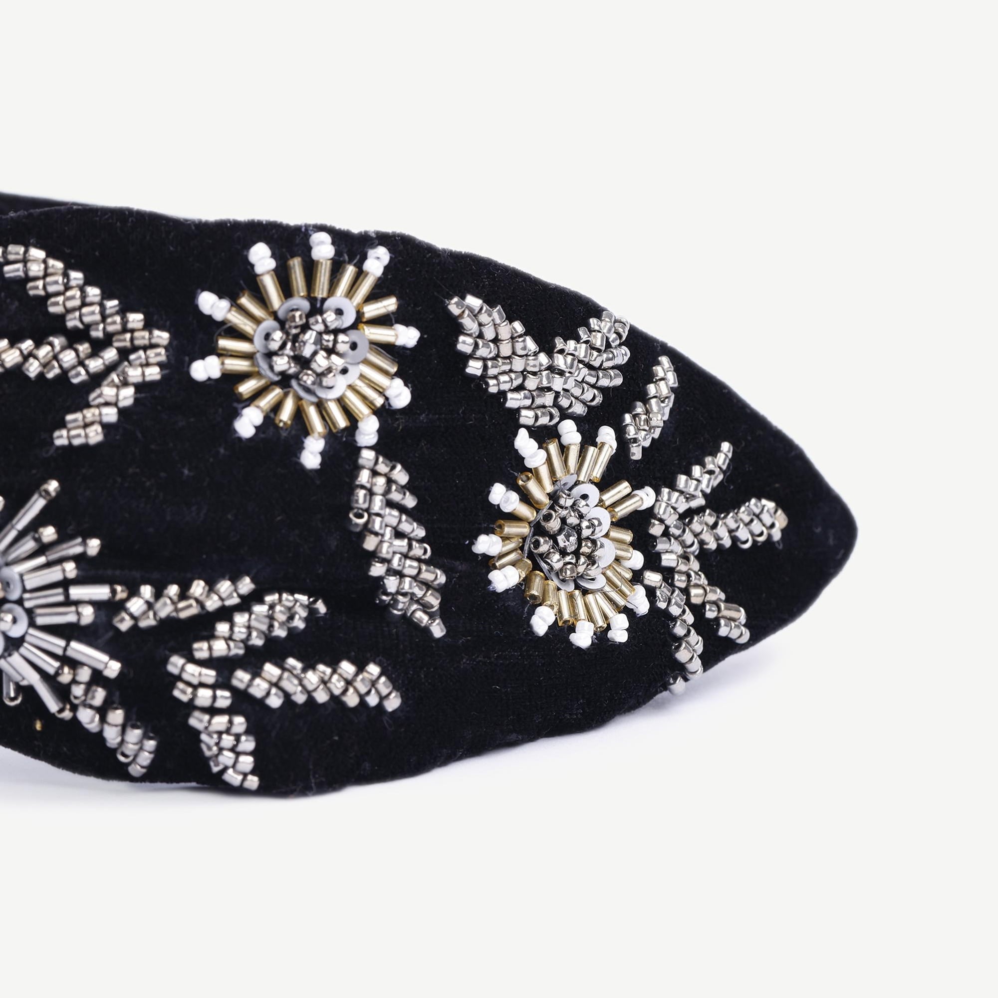 YARGICI Boncuk Detaylı Kadife Taç