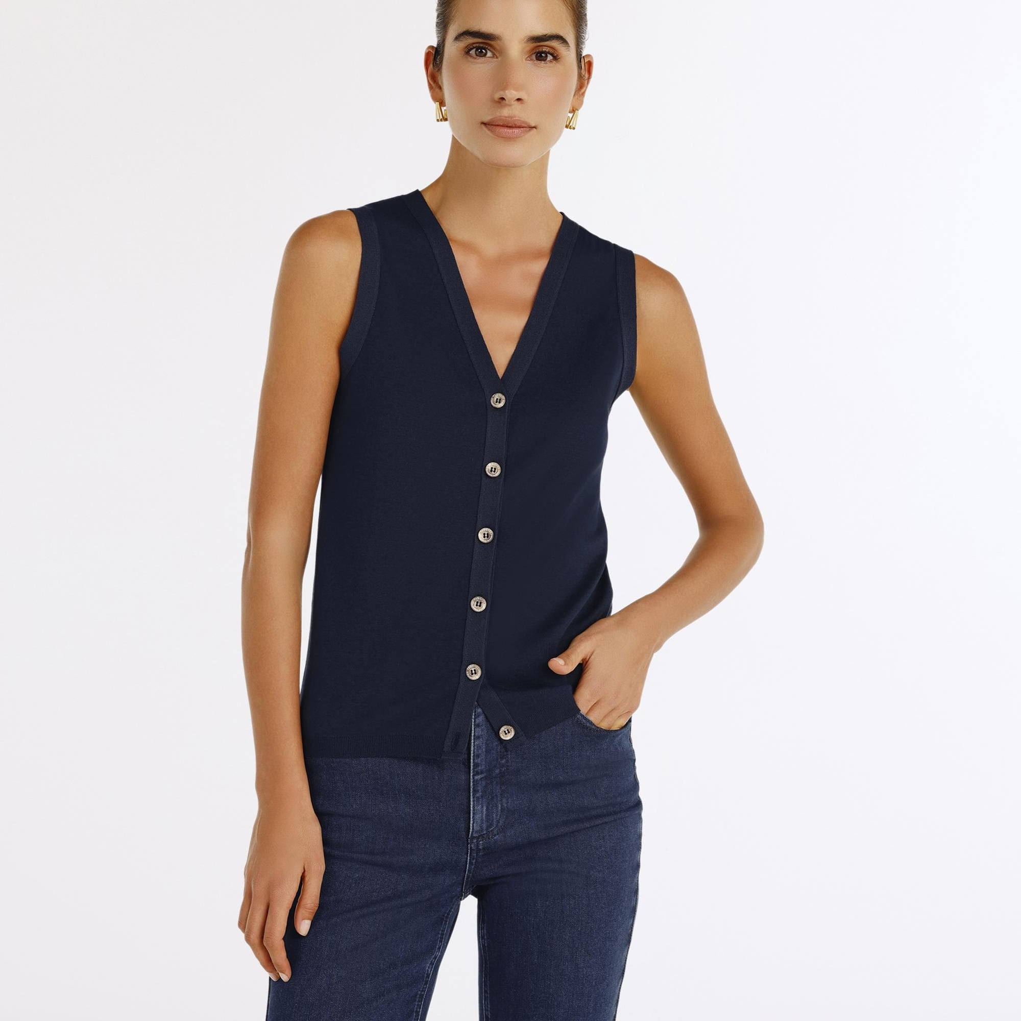 YARGICI V Yaka Önden Düğmeli Hırka