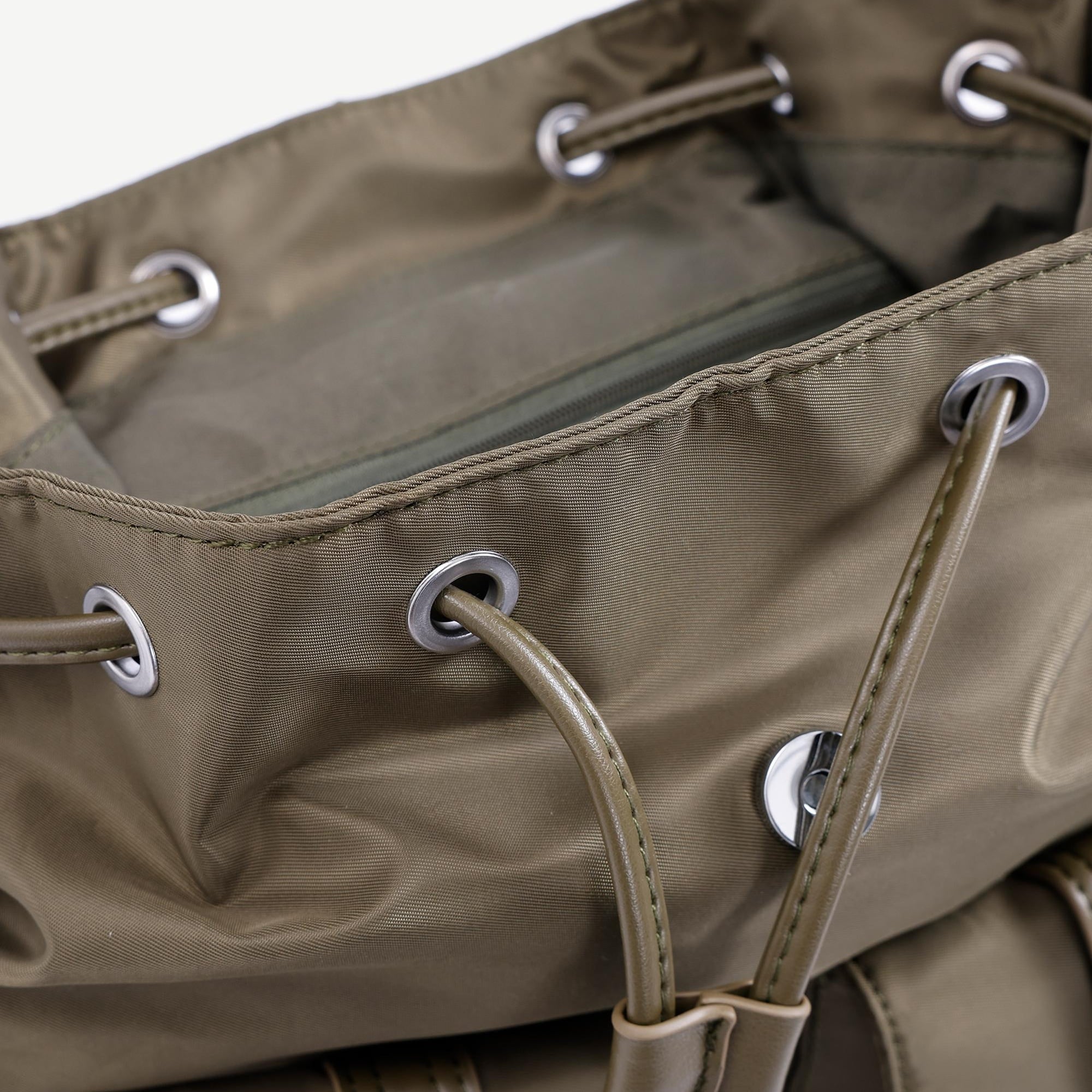 YARGICI Çift Cepli Sırt Çantası