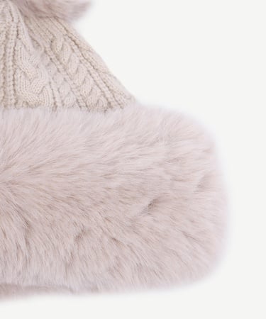  YARGICI Kürk Detaylı Kar Şapkası