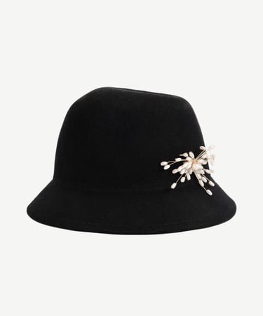  YARGICI Broş Detaylı Yün Kloşe Şapka