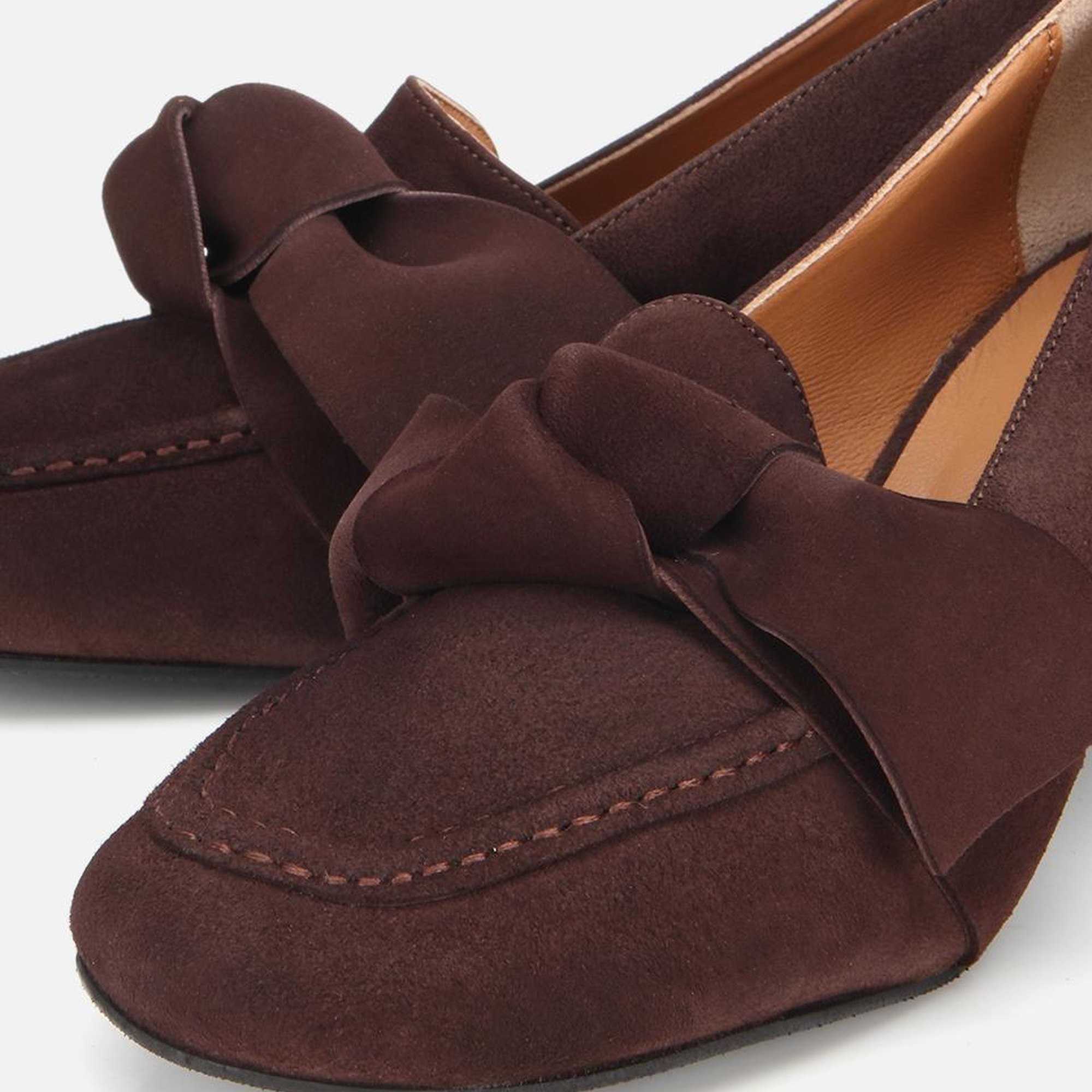 Kadın Süet Kahverengi Fiyonk Detaylı Kalın Topuklu Ayakkabı