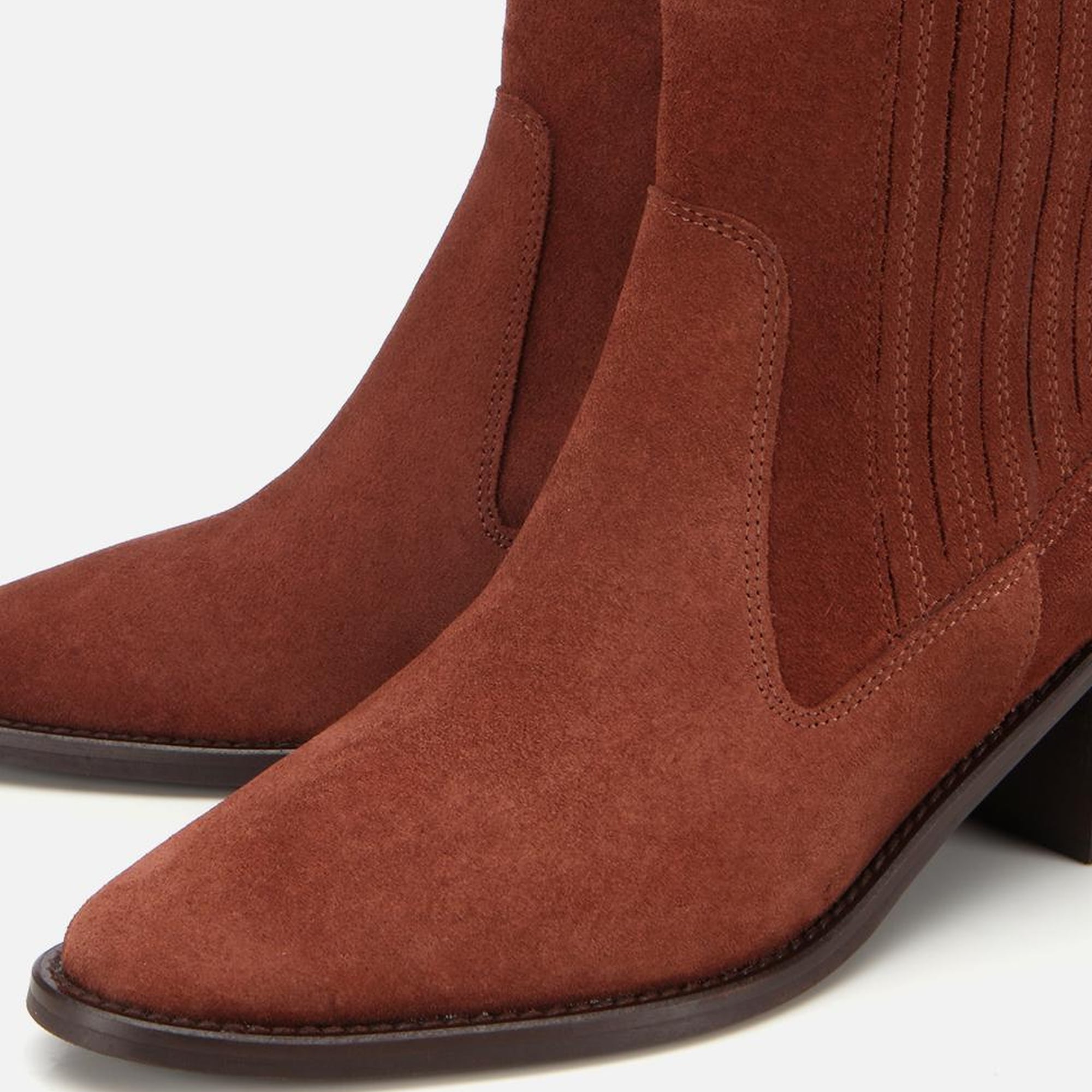 Kadın Süet Deri Taba Sivri Burunlu Lastik Detaylı Topuklu Bot