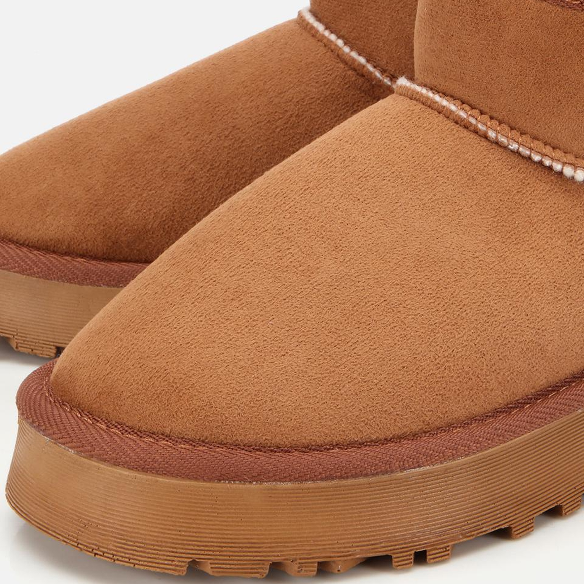 Kadın Süet Taba İçi Kürklü Bilekte Kalın Tabanlı Düz Bot