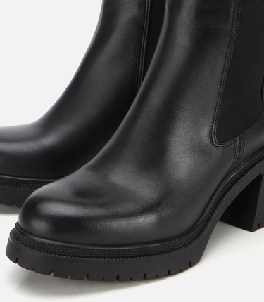  Kadın Deri Siyah Lastik Detaylı Kalın Topuklu Bot