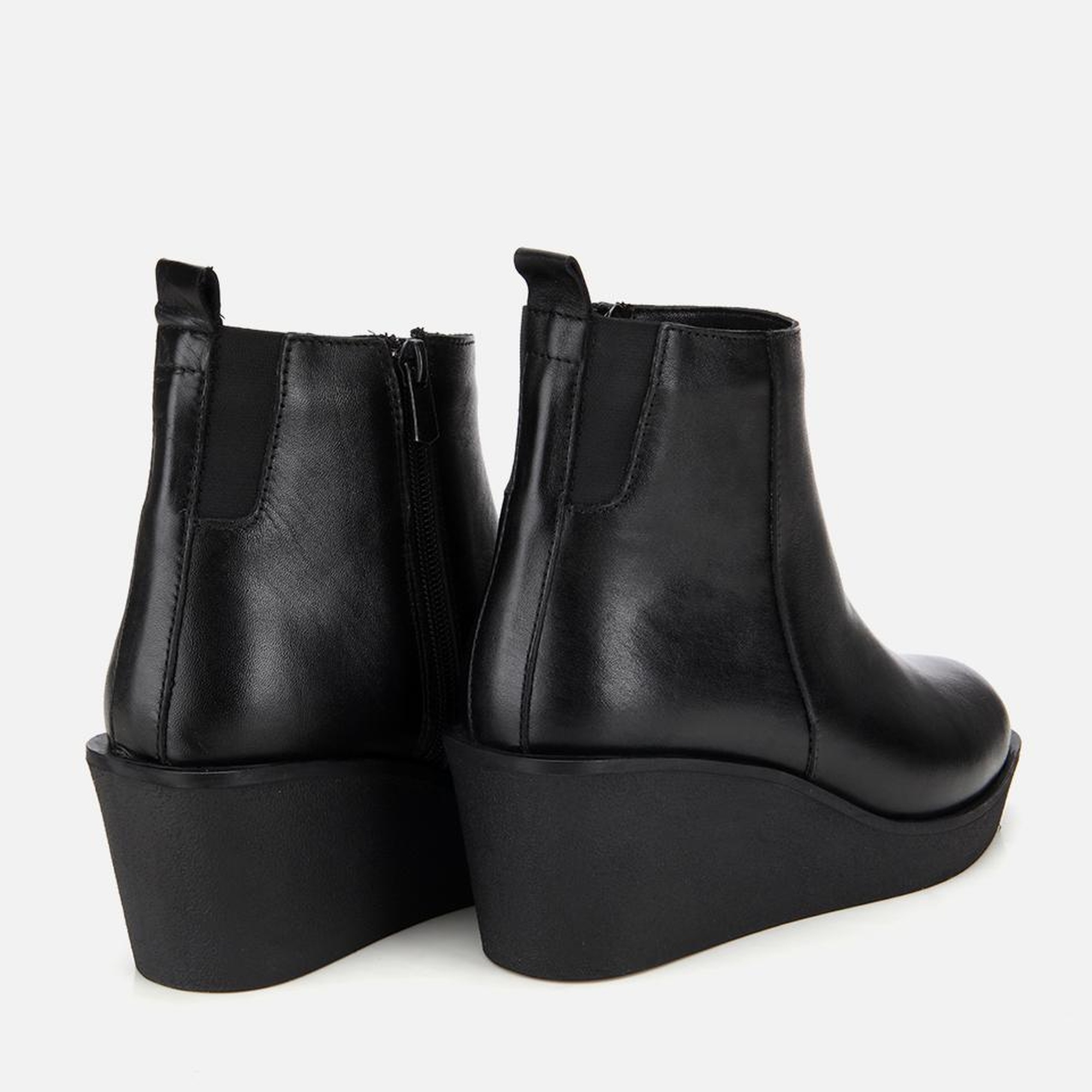 Kadın Deri Siyah Hafif Dolgu Bilekte Topuklu Bot