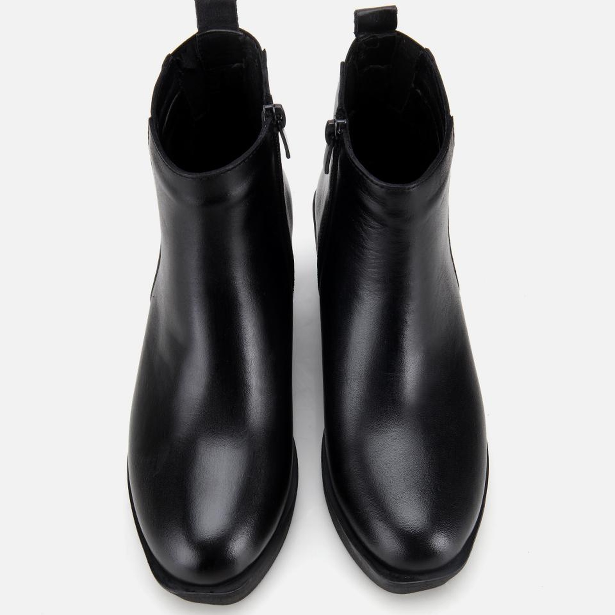 Kadın Deri Siyah Hafif Dolgu Bilekte Topuklu Bot