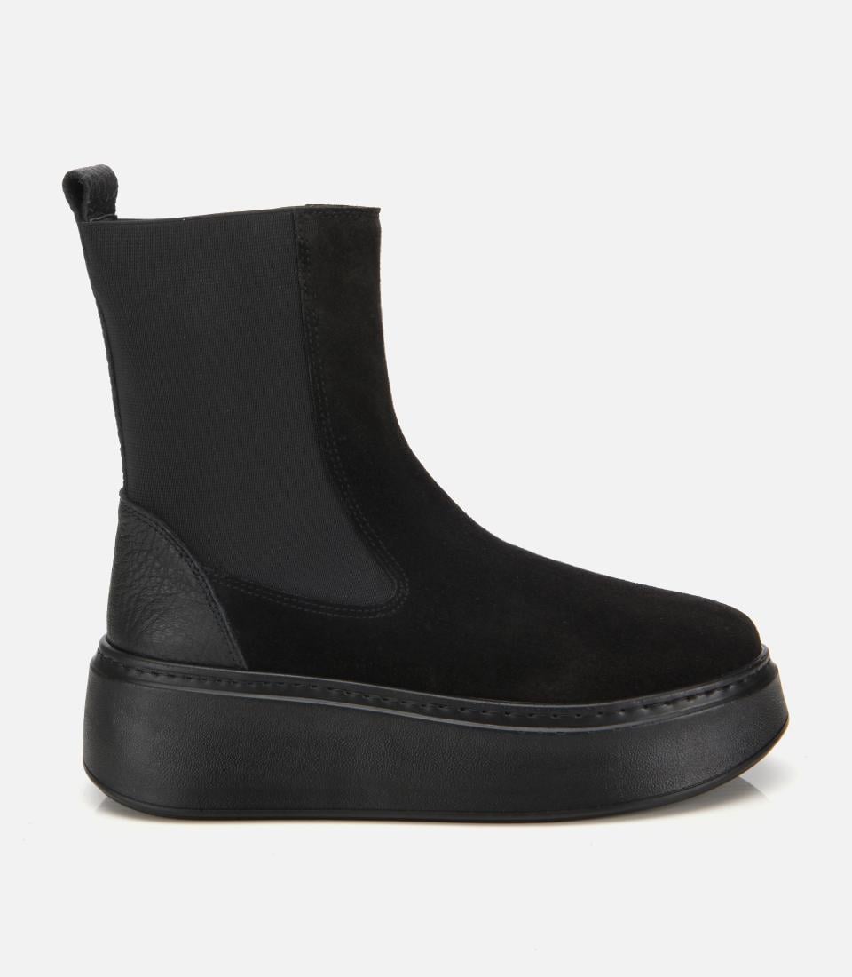  Kadın Süet Deri Siyah Lastik Detaylı Kalın Tabanlı Düz Bot