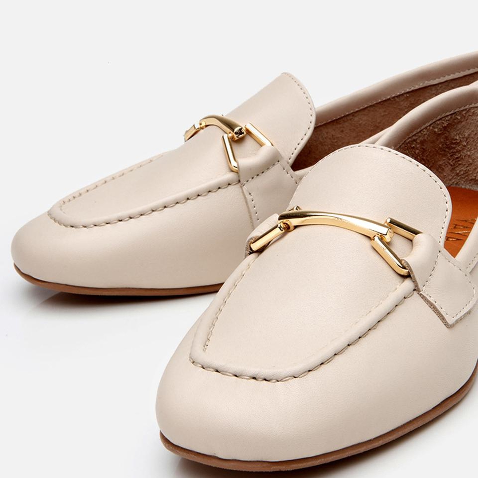 Kadın Deri Ekru Tokalı Loafer