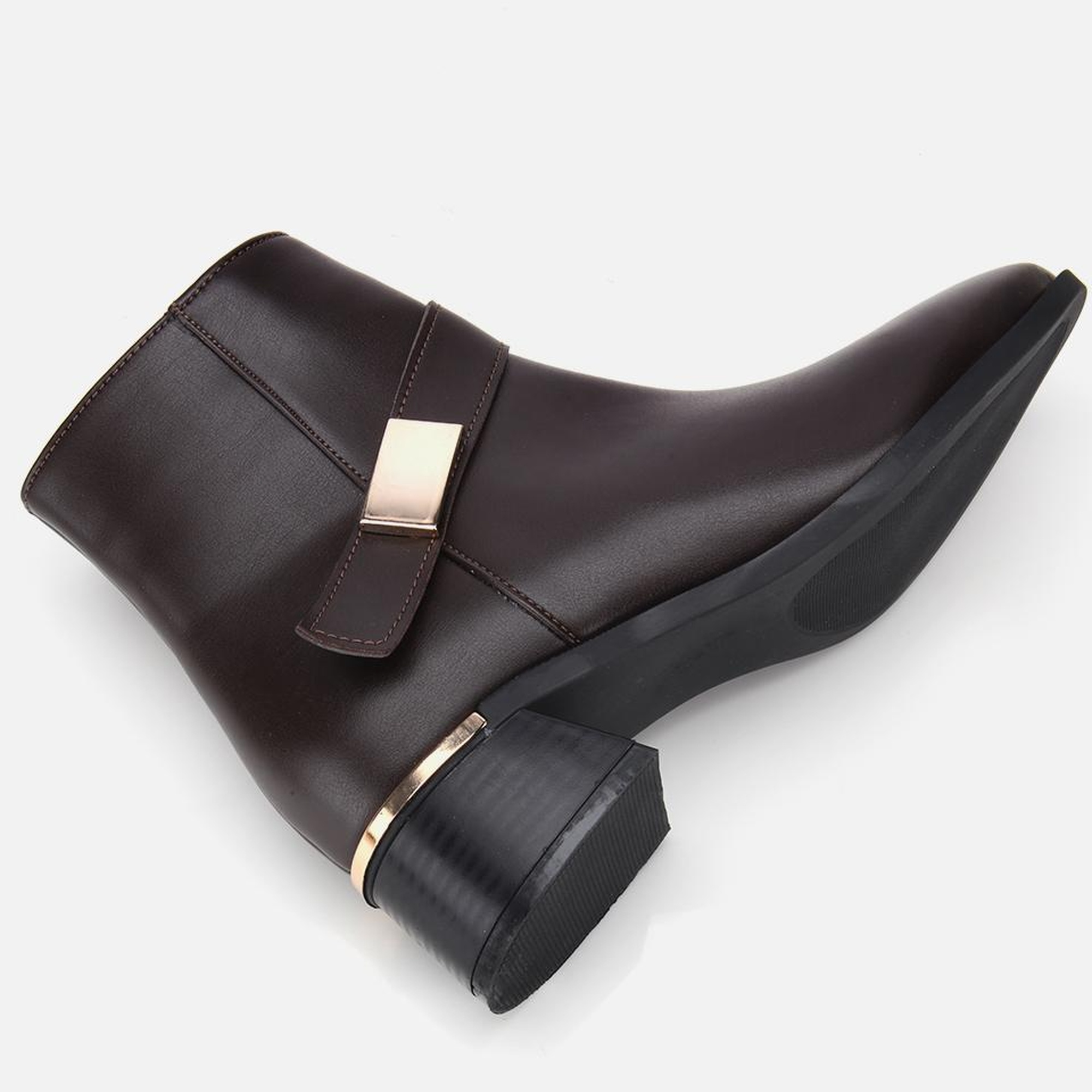 Kadın Kahverengi Metal Detaylı Bilekte Düz Bot