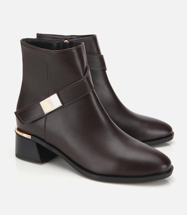  Kadın Kahverengi Metal Detaylı Bilekte Düz Bot