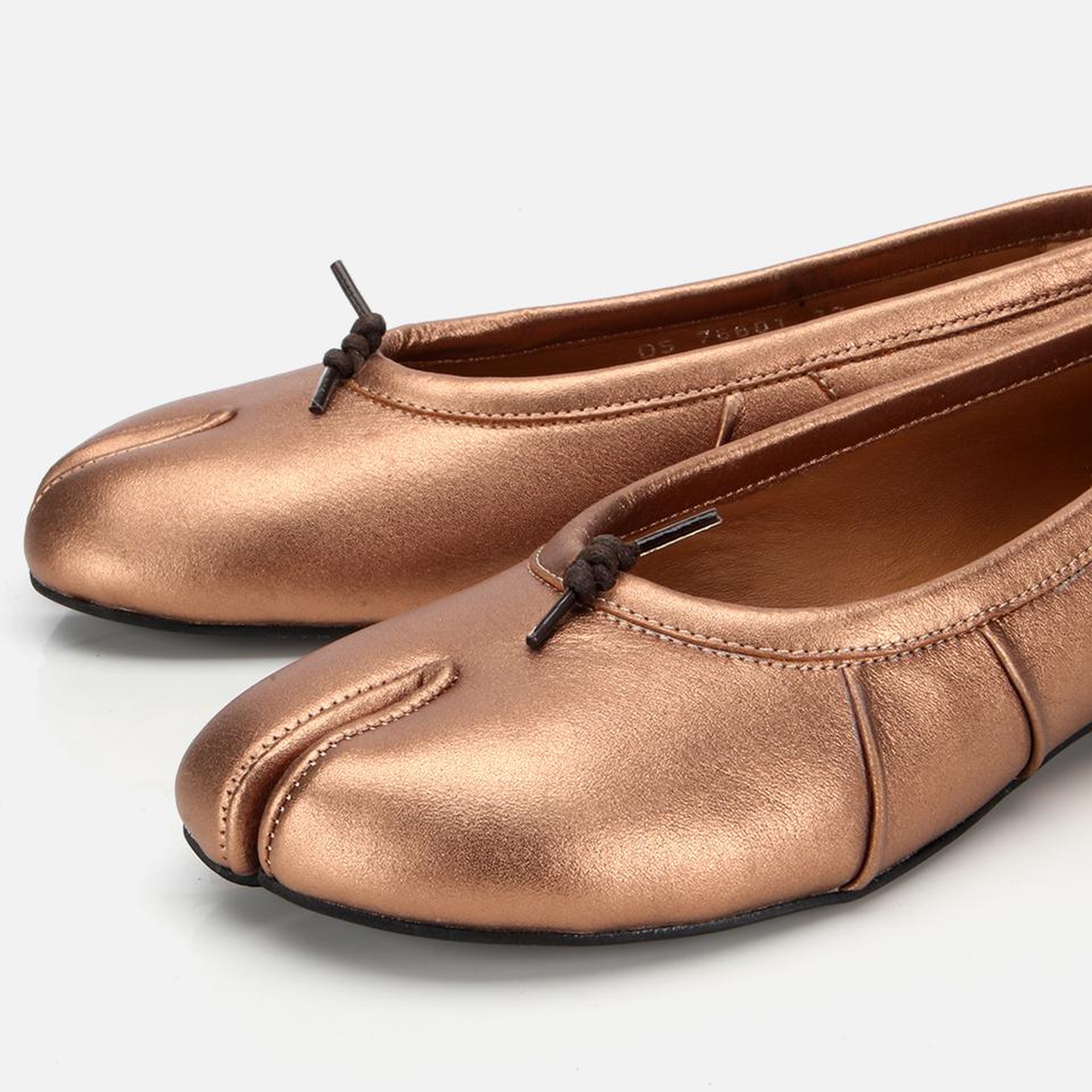 Kadın Deri Bronz Ön Detaylı Babet