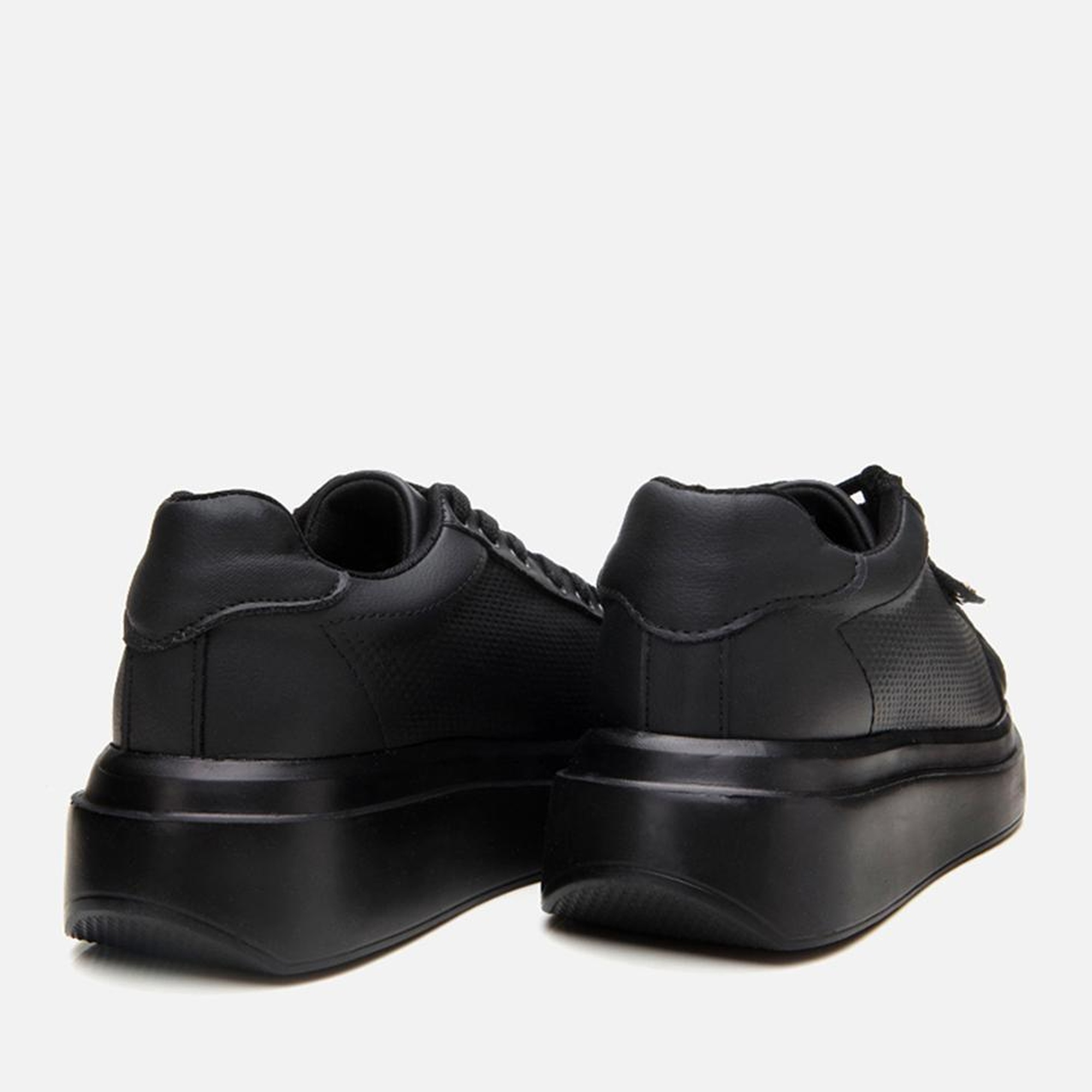 Kadın Siyah Kalın Tabanlı Spor Ayakkabı