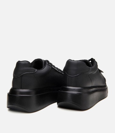  Kadın Siyah Kalın Tabanlı Spor Ayakkabı