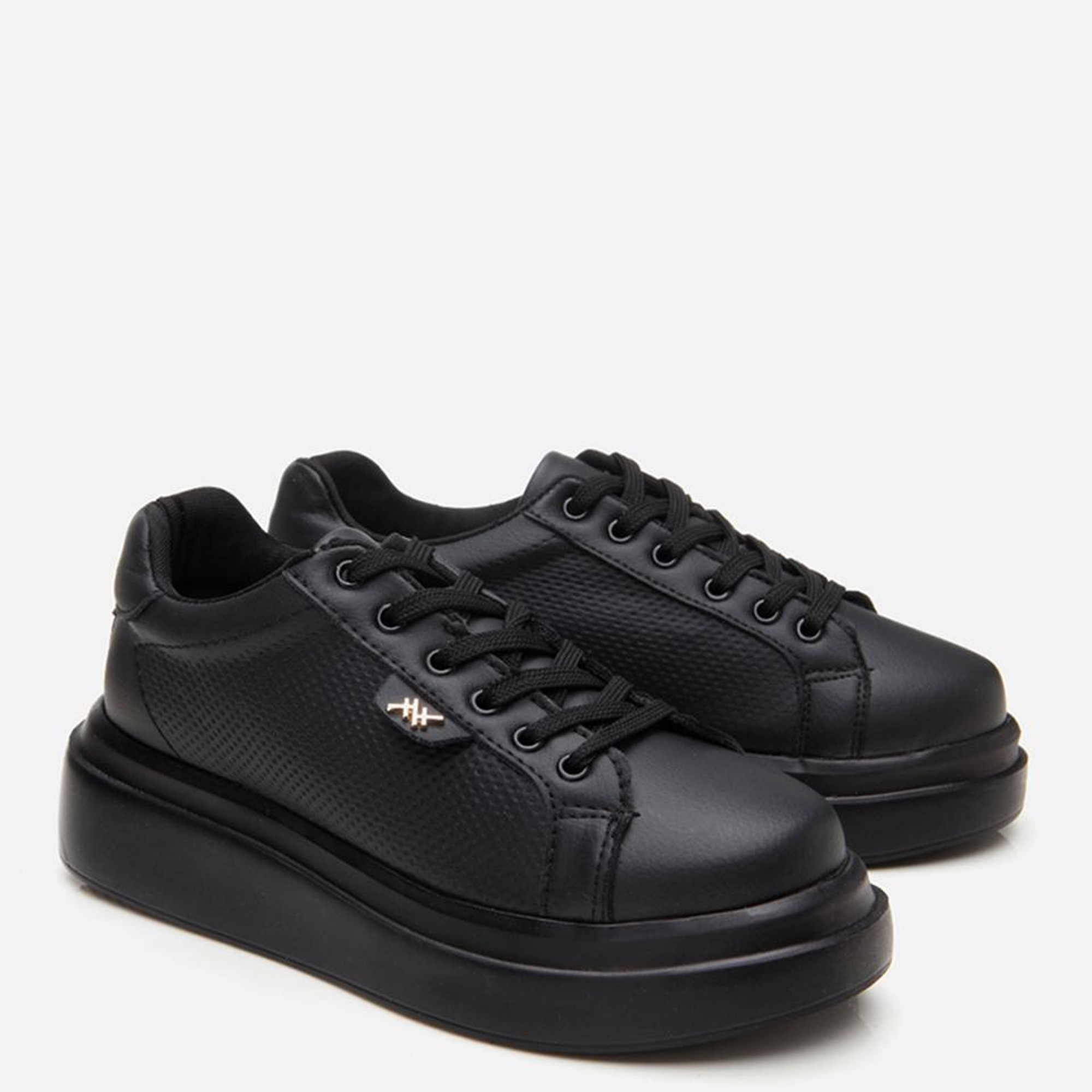 Kadın Siyah Kalın Tabanlı Spor Ayakkabı