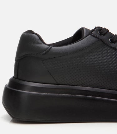  Kadın Siyah Kalın Tabanlı Spor Ayakkabı