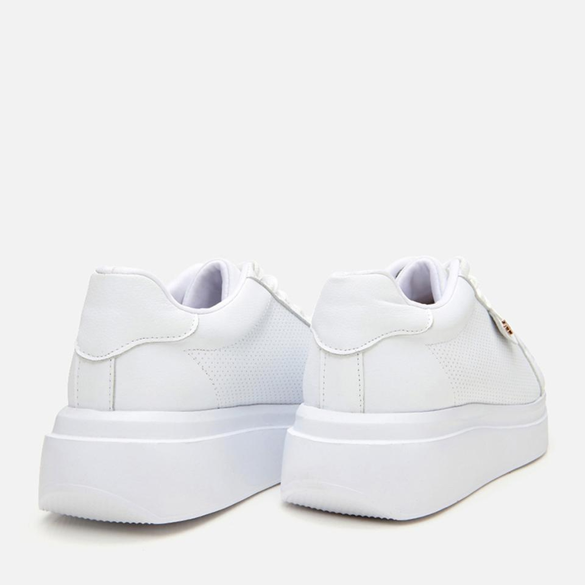 Kadın Beyaz Kalın Tabanlı Spor Ayakkabı