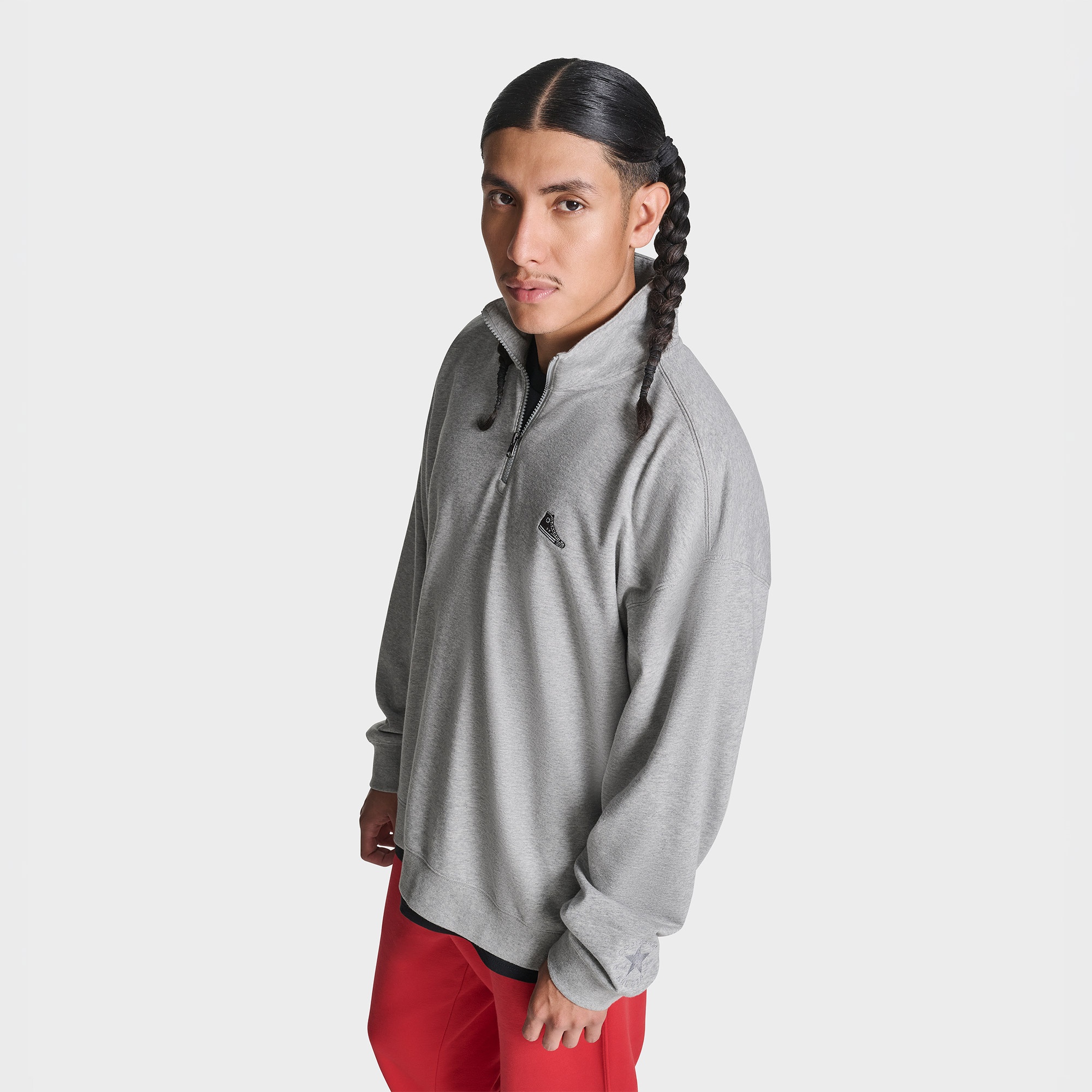 Converse Erkek Sneaker Logolu Gri Loose Fit Yarım Fermuarlı Sweatshirt