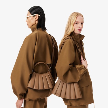  Lacoste Small Lenglen Kadın Deri Kahverengi Omuz Çantası