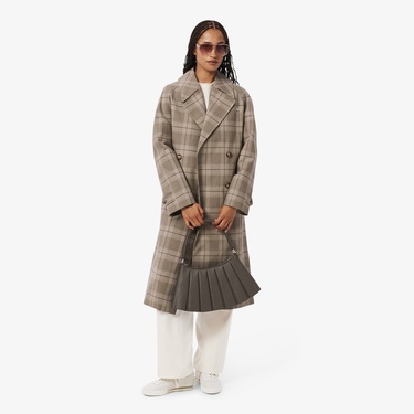  Lacoste Medium Lenglen Kadın Deri Koyu Kahverengi Omuz Çantası