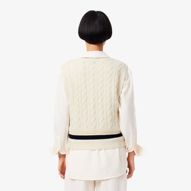  Lacoste Kadın Classic Fit V Yaka Krem Süveter