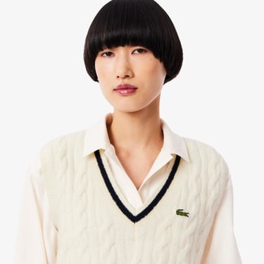  Lacoste Kadın Classic Fit V Yaka Krem Süveter