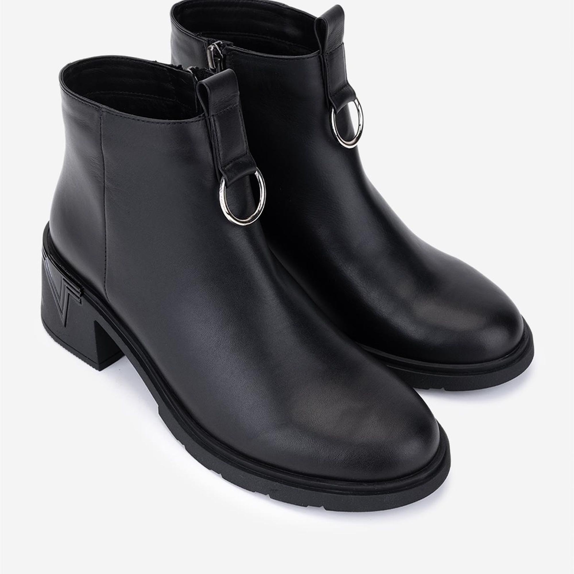 Valmenti Kadın Hakiki Deri Siyah Topuklu Bot