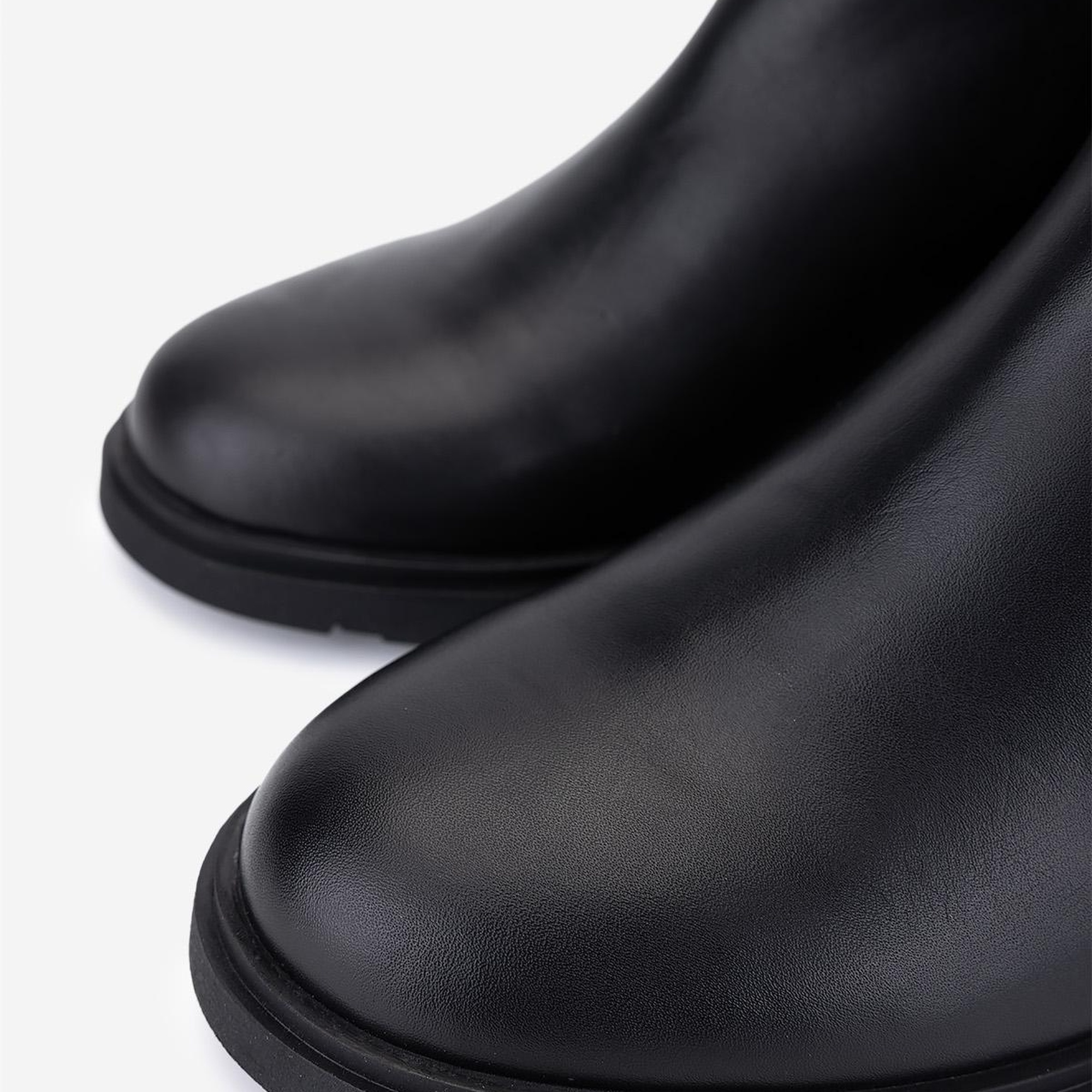 Valmenti Kadın Hakiki Deri Siyah Topuklu Bot