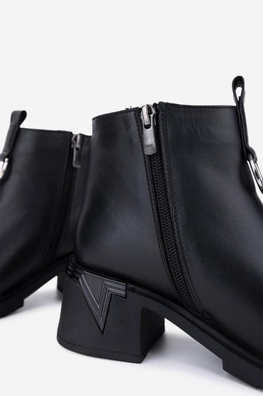  Valmenti Kadın Hakiki Deri Siyah Topuklu Bot
