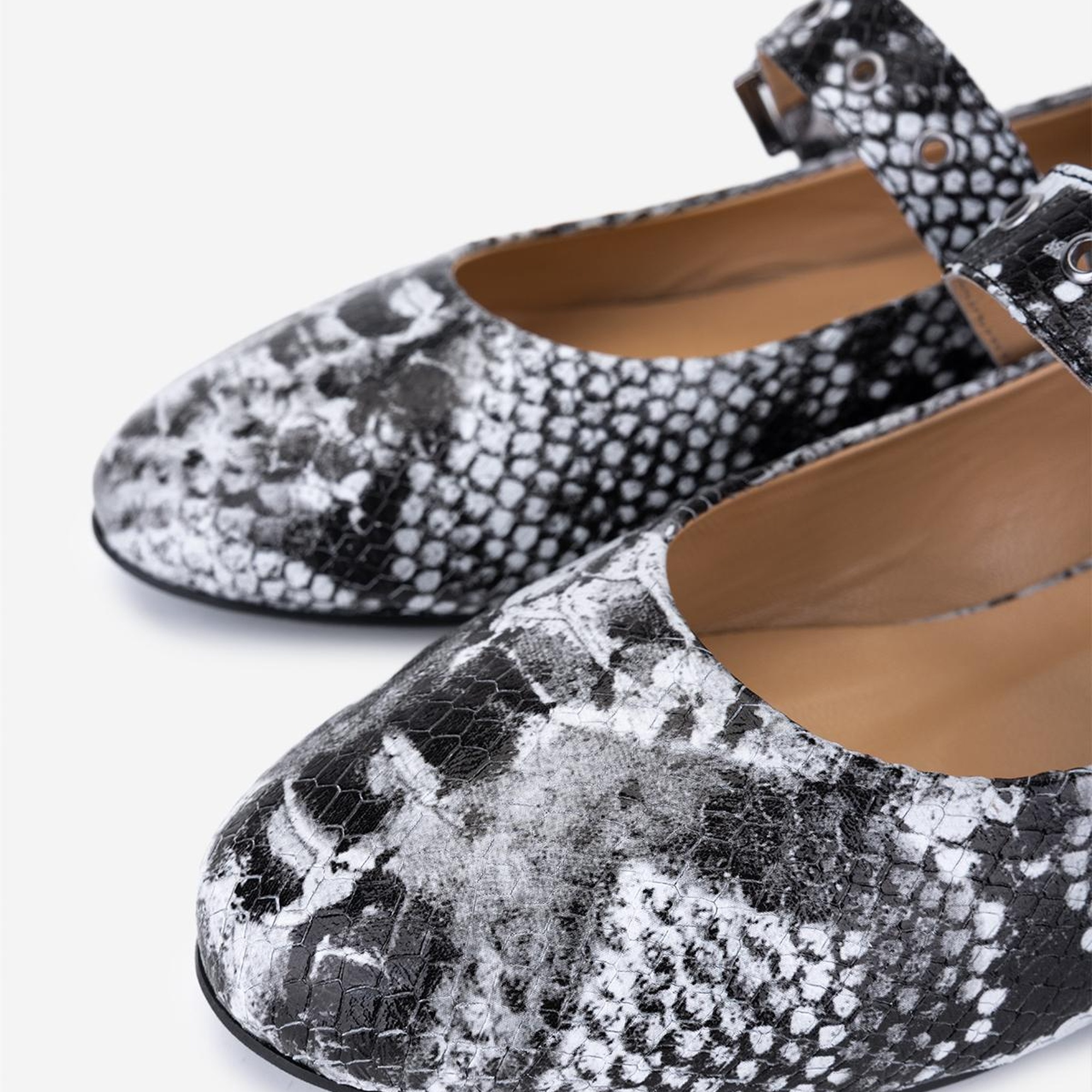 Valmenti Kadın Hakiki Deri Gri Babet Ayakkabı