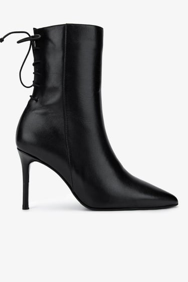  Valmenti Kadın . Siyah Deri Topuklu Bot