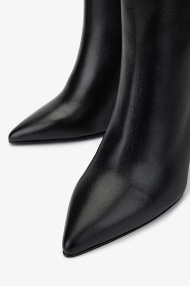 Valmenti Kadın . Siyah Deri Topuklu Bot