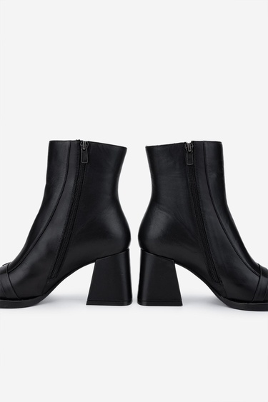  Valmenti Kadın . Siyah Deri Topuklu Bot