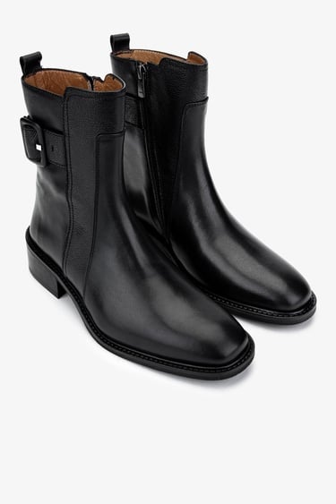  Valmenti Kadın . Siyah Deri Casual Bot