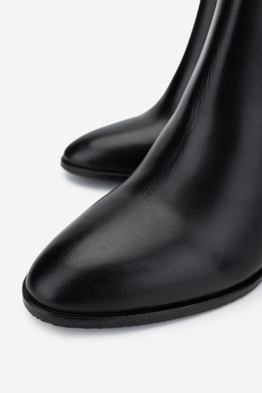  Valmenti Kadın Siyah Deri Topuklu Bot