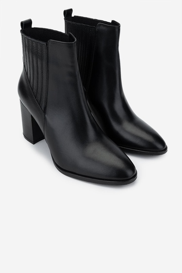  Valmenti Kadın Siyah Deri Topuklu Bot
