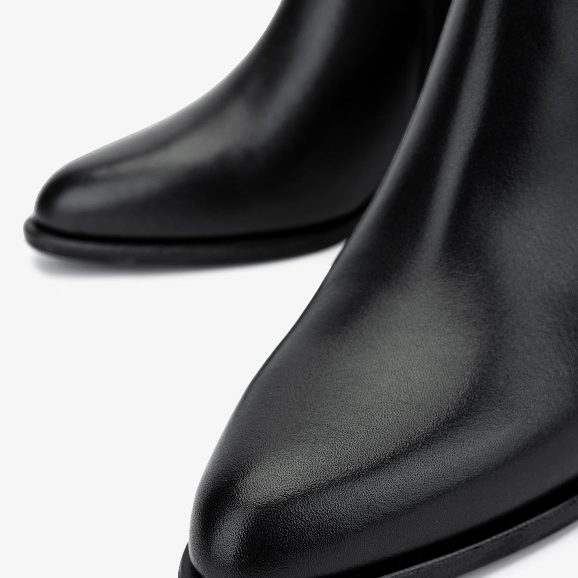 Valmenti Kadın . Siyah Casual Bot