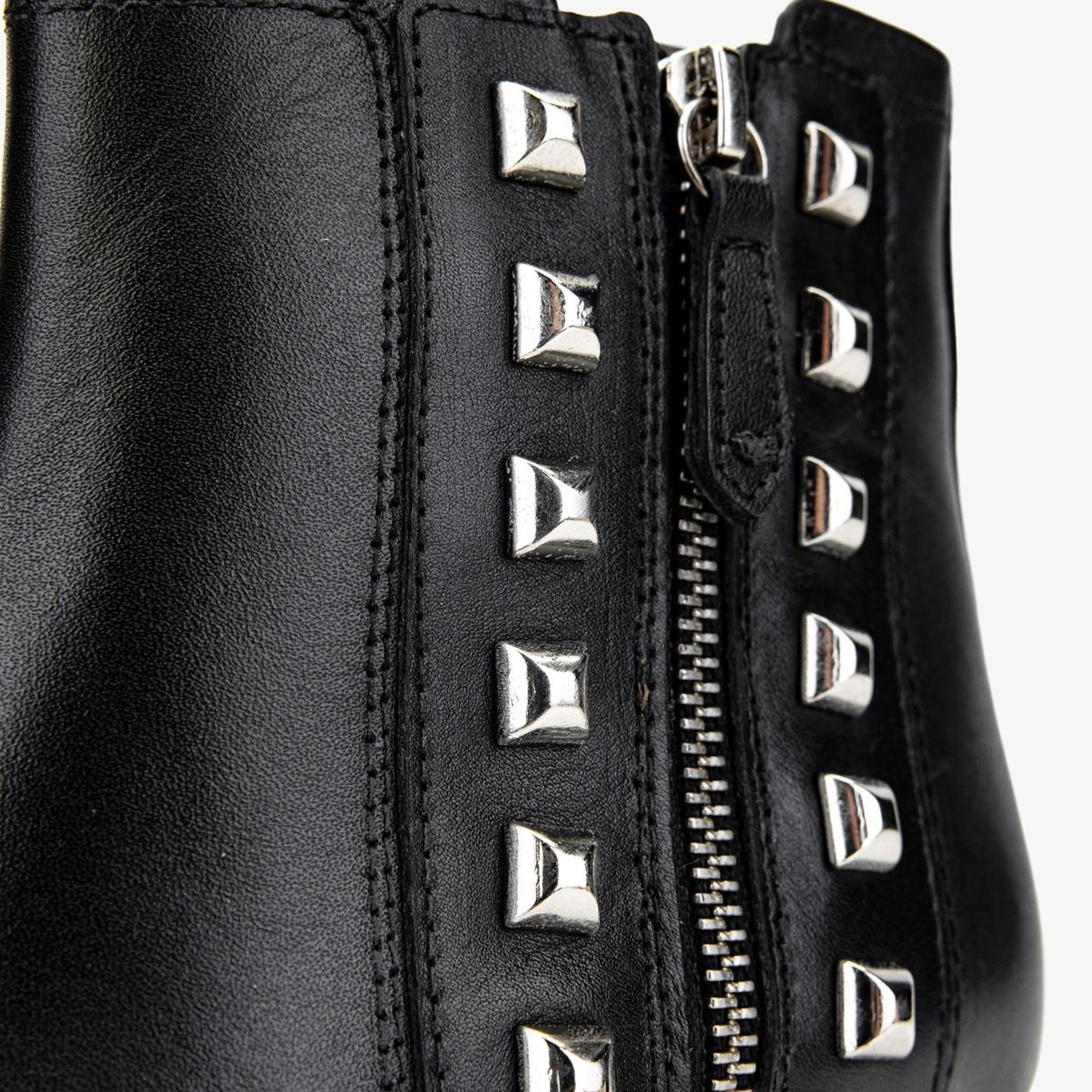 Valmenti Kadın . Siyah Casual Bot