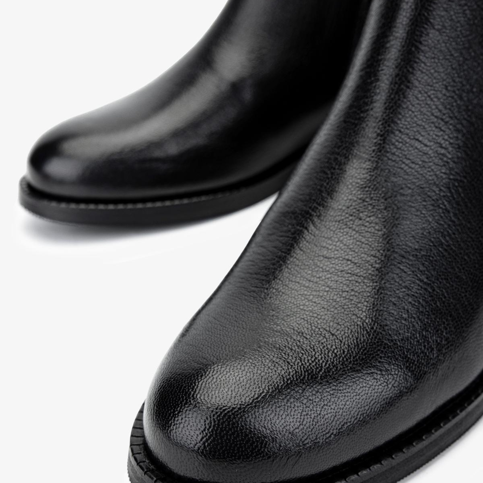 Valmenti Kadın . Siyah Casual Bot