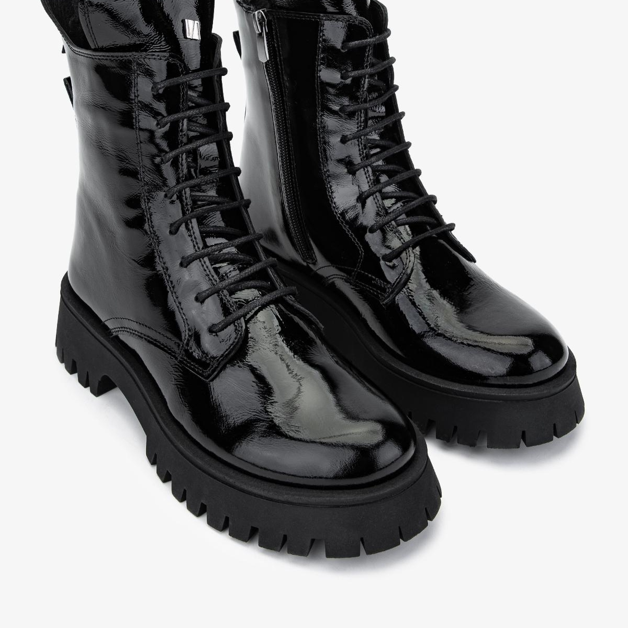 Valmenti Kadın . Siyah Rugan Casual Bot