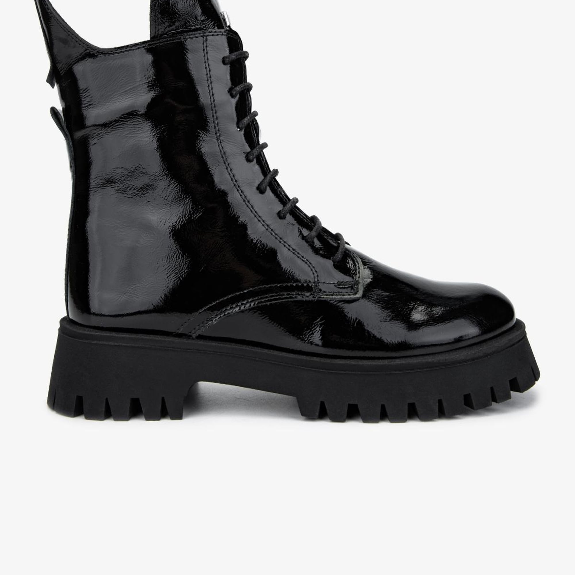 Valmenti Kadın . Siyah Rugan Casual Bot