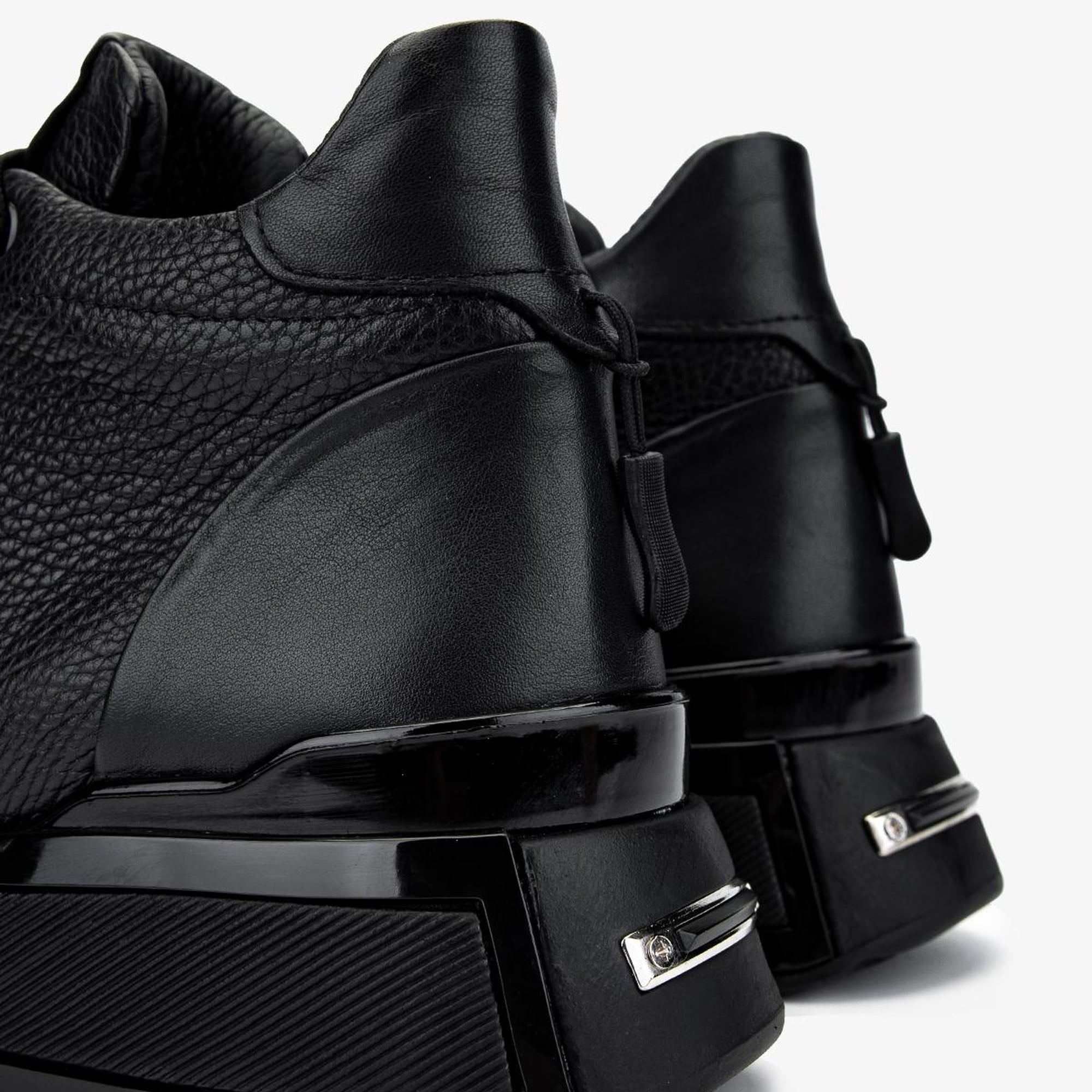 Valmenti Kadın . Casual Bot