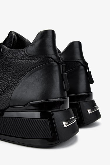  Valmenti Kadın . Casual Bot