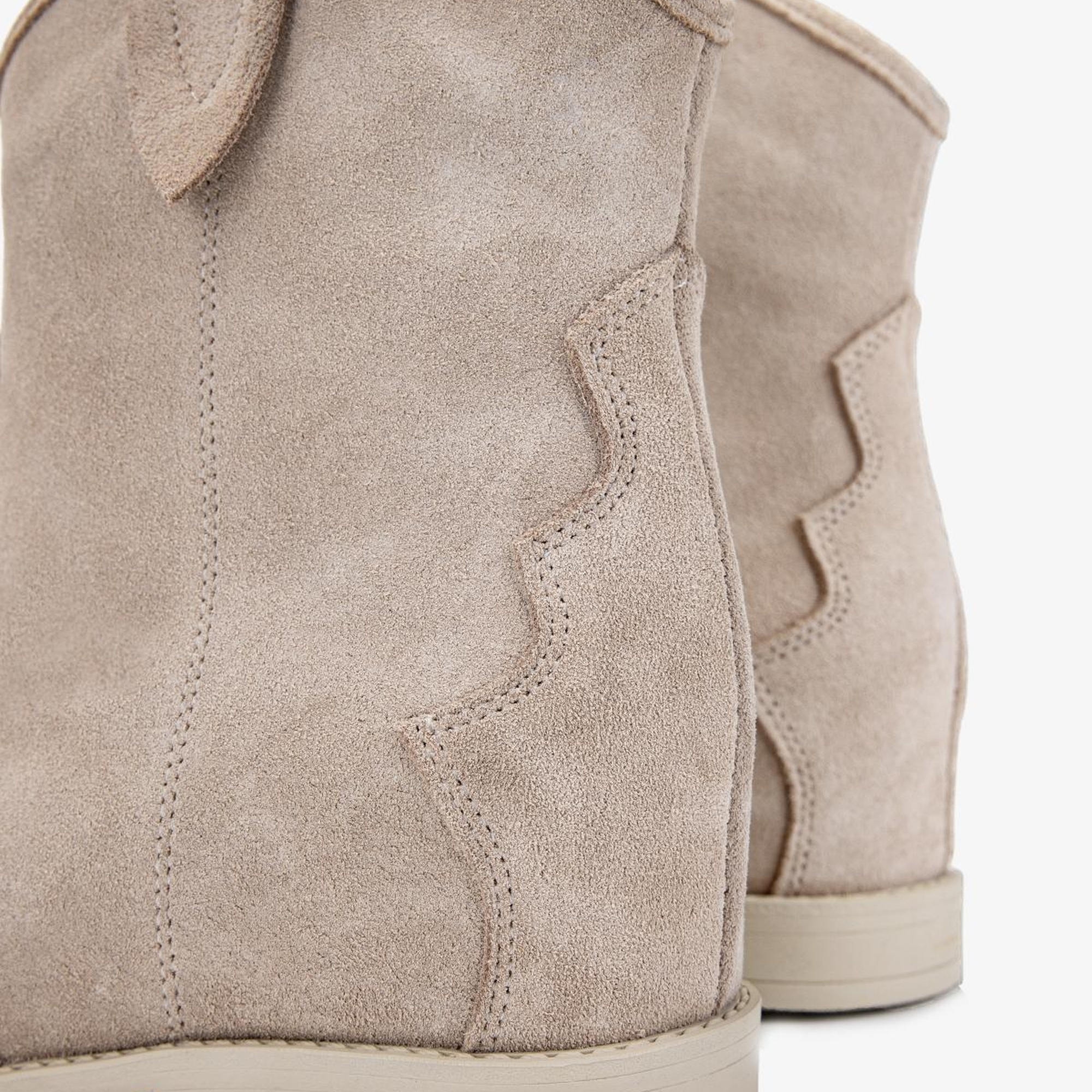 Valmenti Kadın . Bej Süet Casual Bot