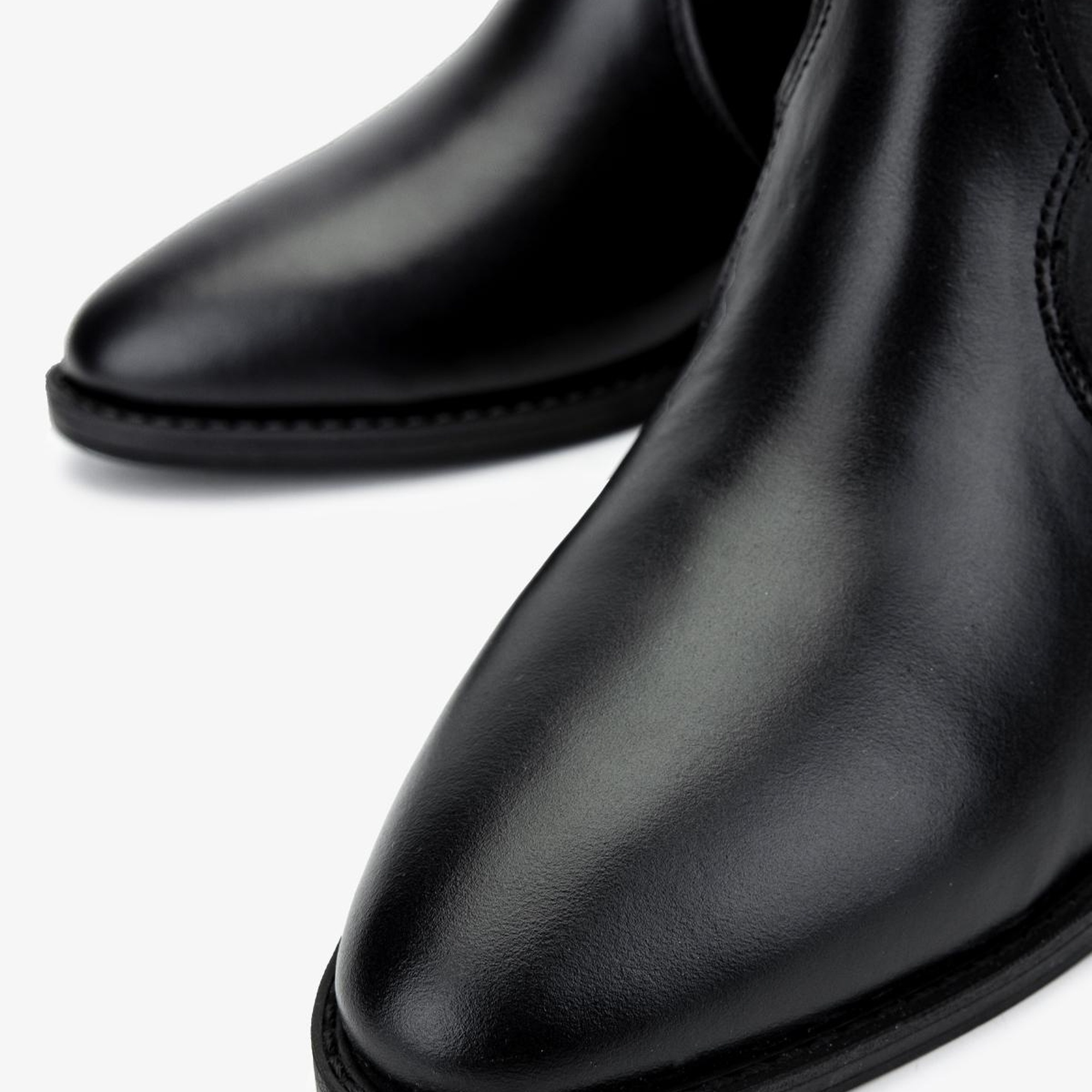 Valmenti Kadın . Siyah Deri Casual Bot