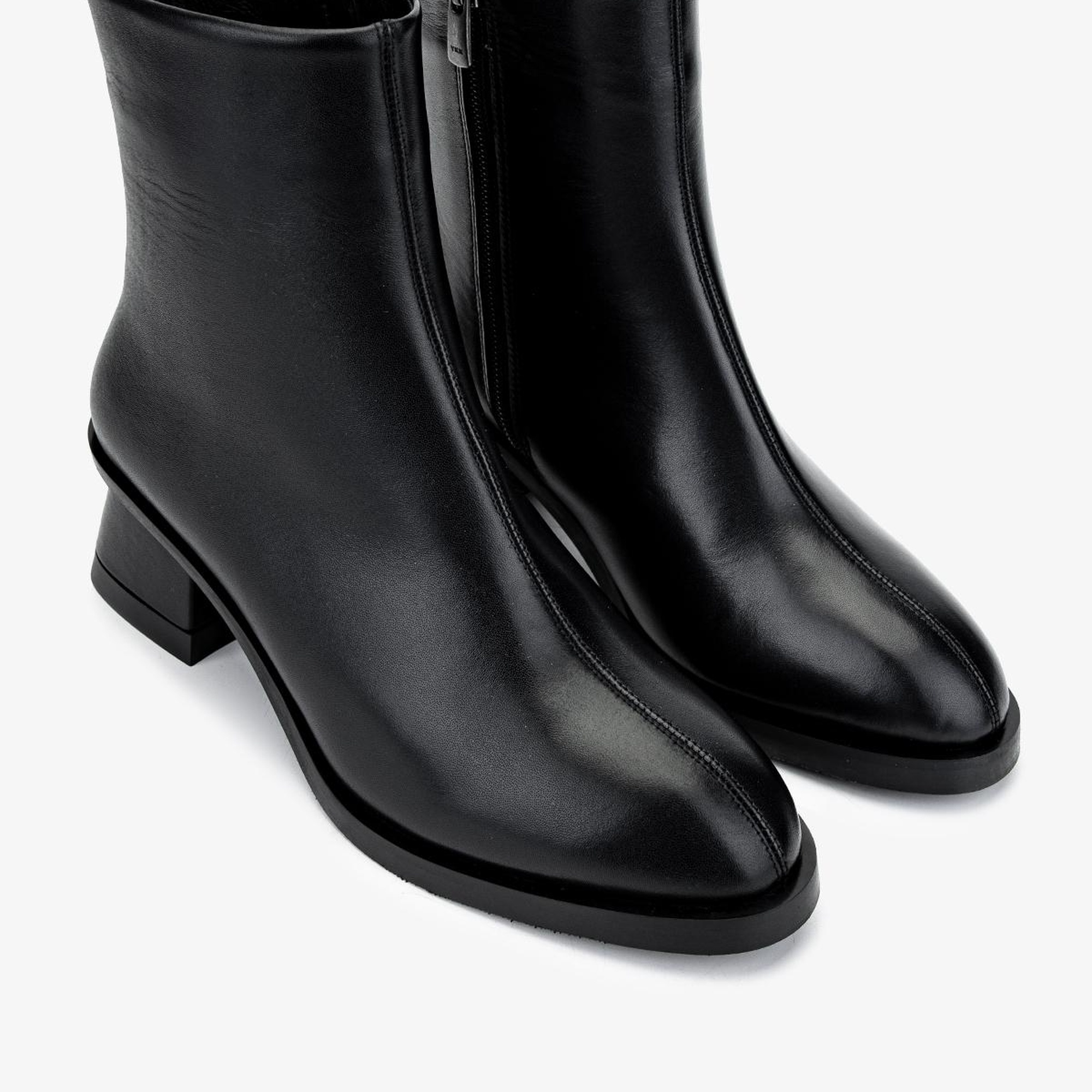 Valmenti Kadın Hakiki Deri Siyah Deri Topuklu Bot