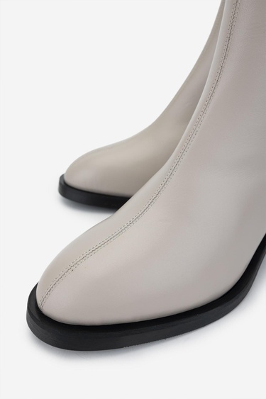  Valmenti Kadın Hakiki Deri Bej Rugan Topuklu Bot