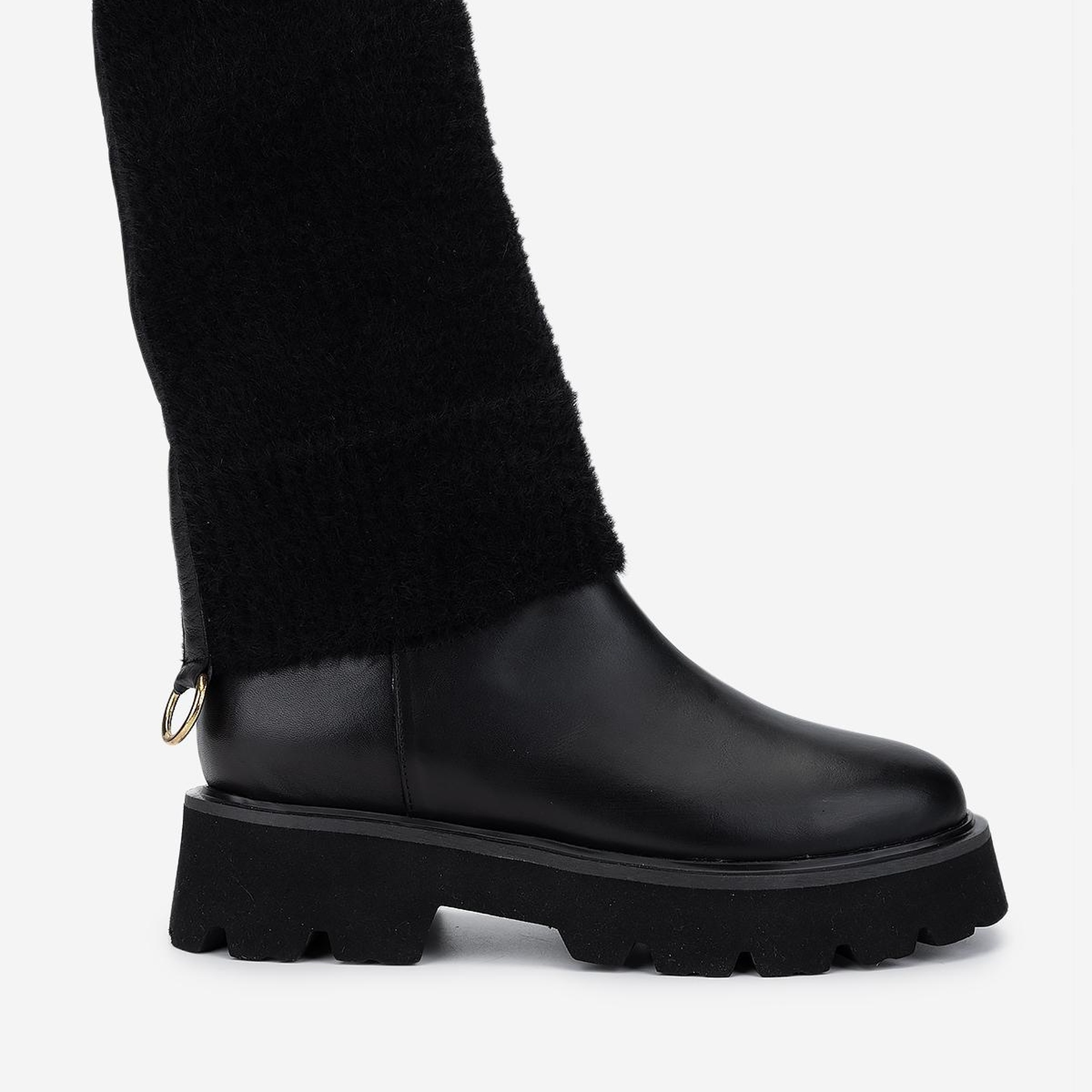 Valmenti Kadın Casual Bot