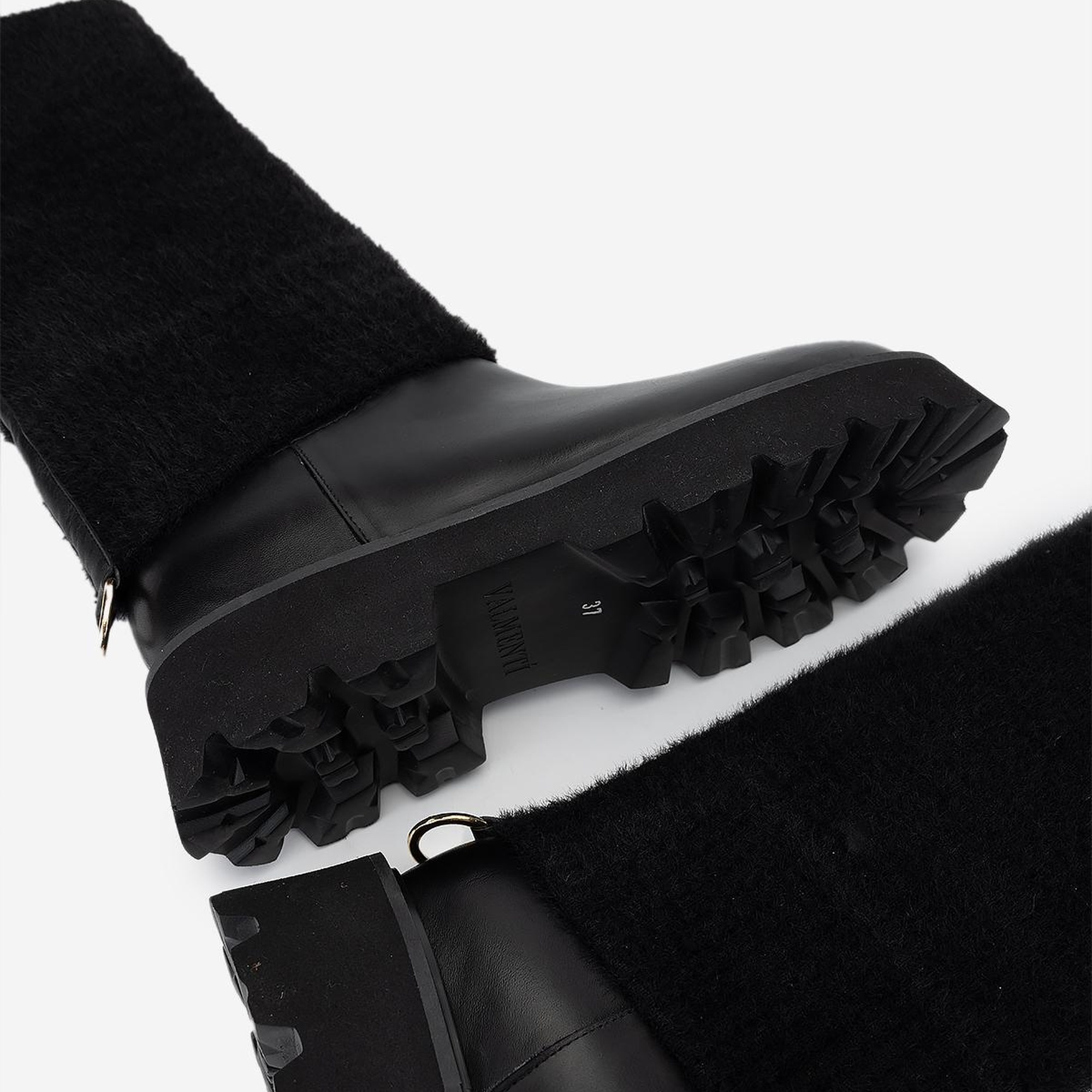 Valmenti Kadın Casual Bot