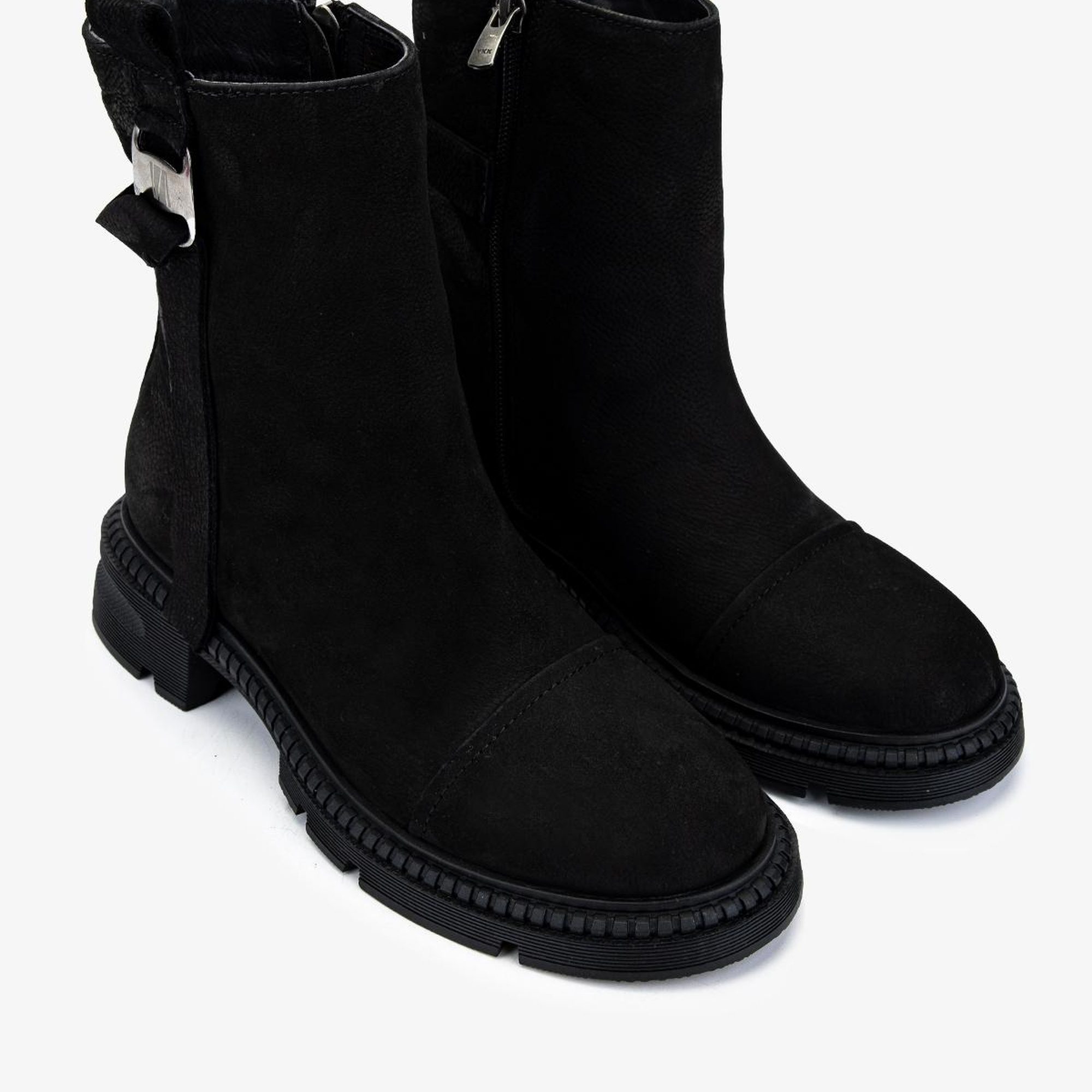 Valmenti Kadın . Siyah Nubuk Casual Bot